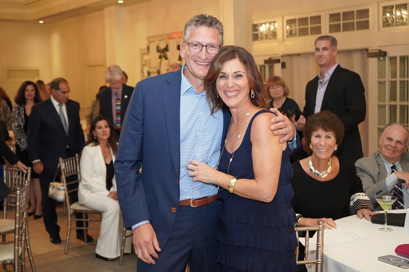 Howard Ross, M.D., FACS, FASCRS and his wife, Stacy